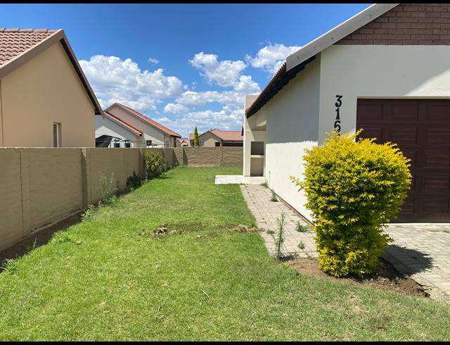 3 BEDROOM HOUSE FOR SALE IN WATERKLOOF EAST